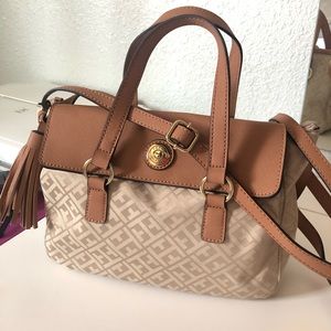 Womens Tommy Hilfiger Purse. Never used